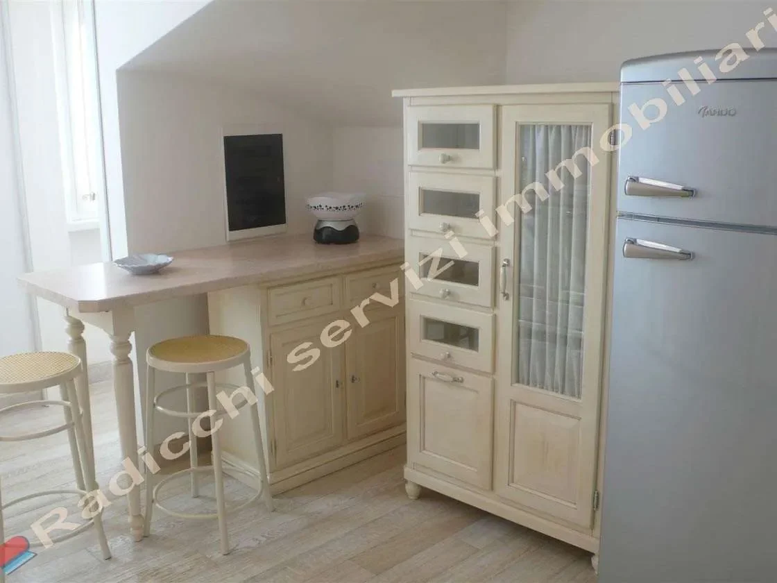 Gallery photo 2