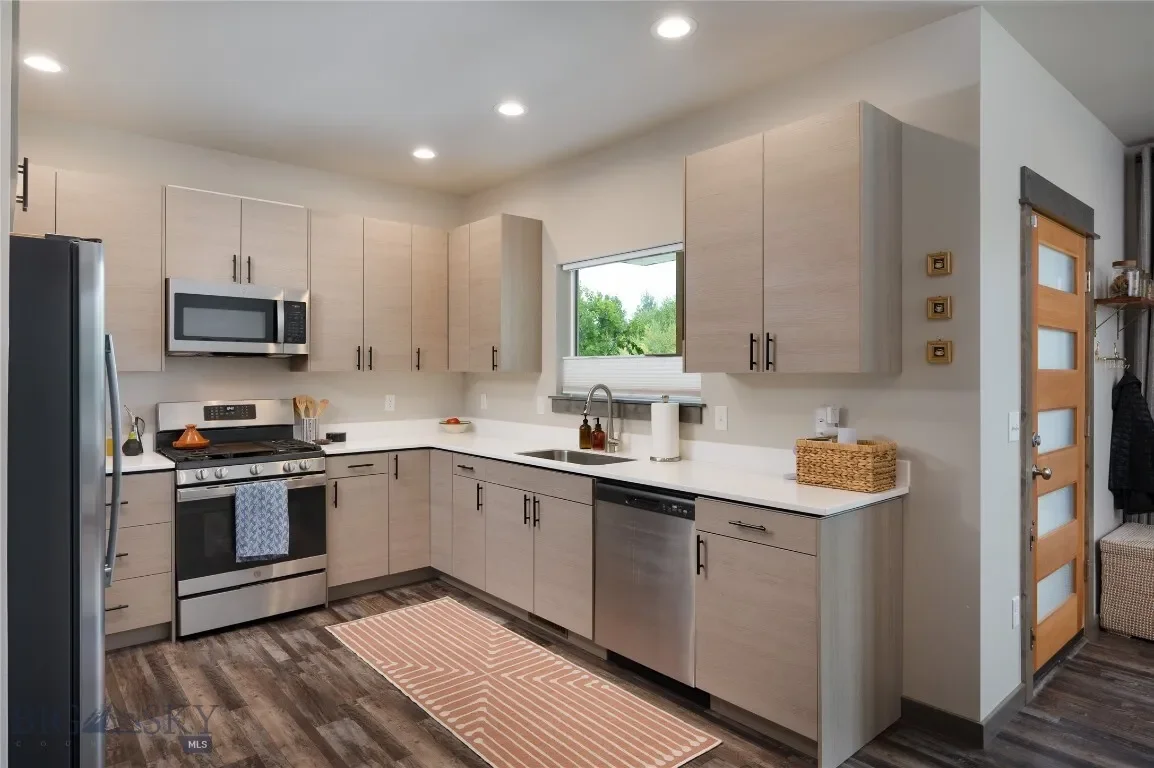2310 Gallatin Green 13, Bozeman, Montana, United States. - Photo 4