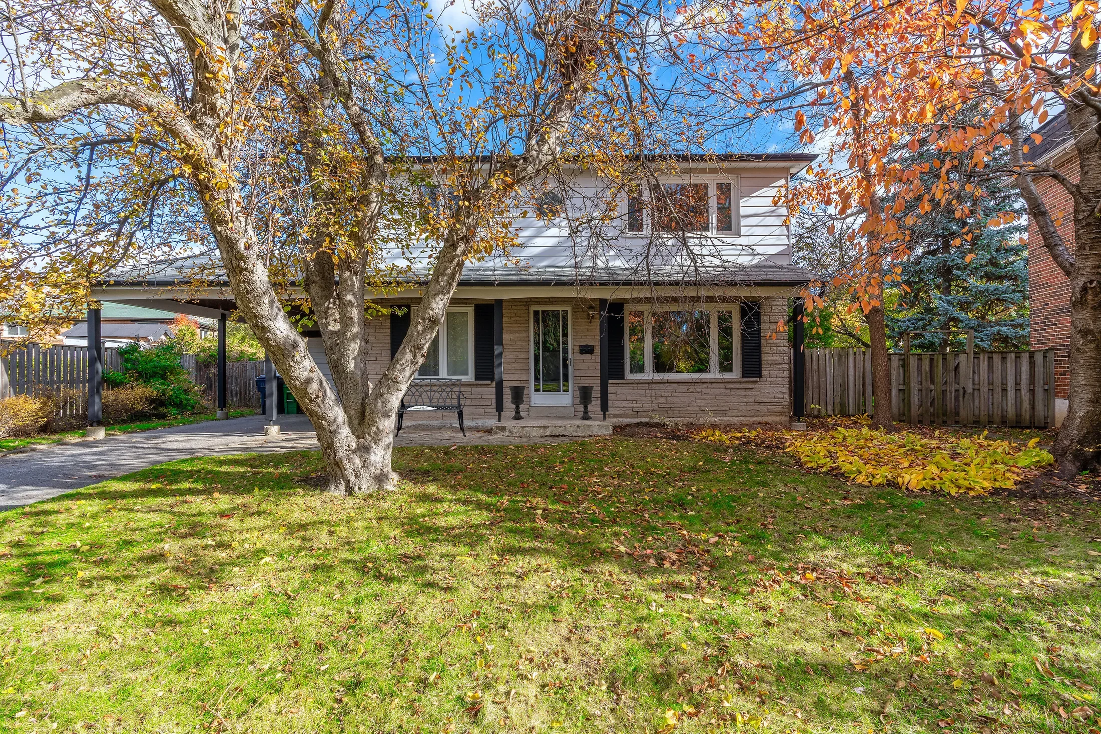 Exterior photo 1