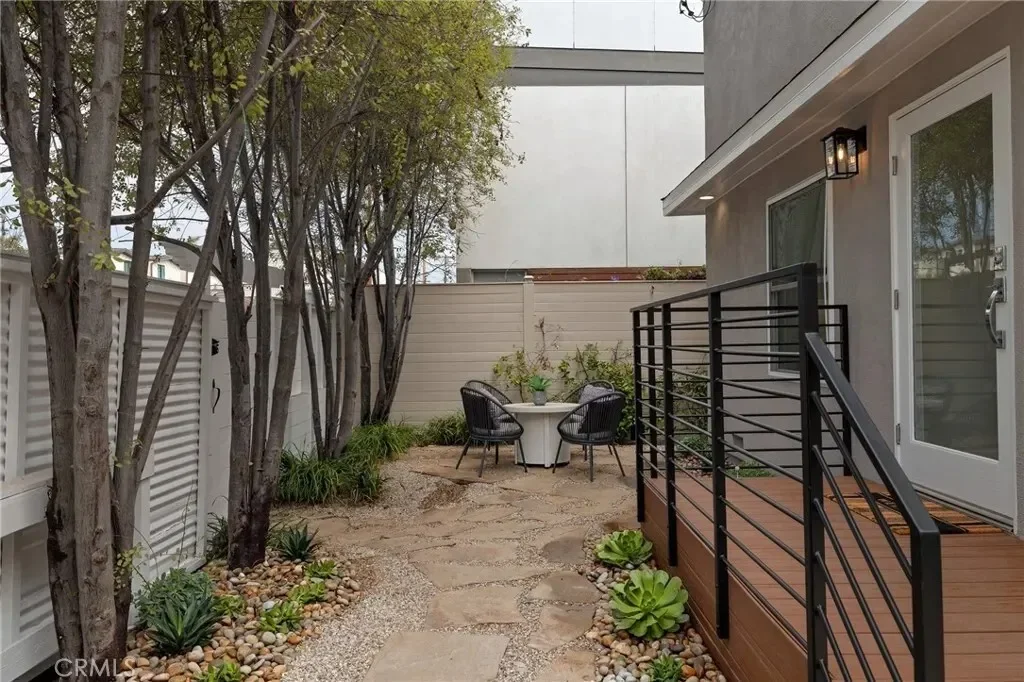 724 San Miguel Avenue, Los Angeles, California, United States. - Photo 6