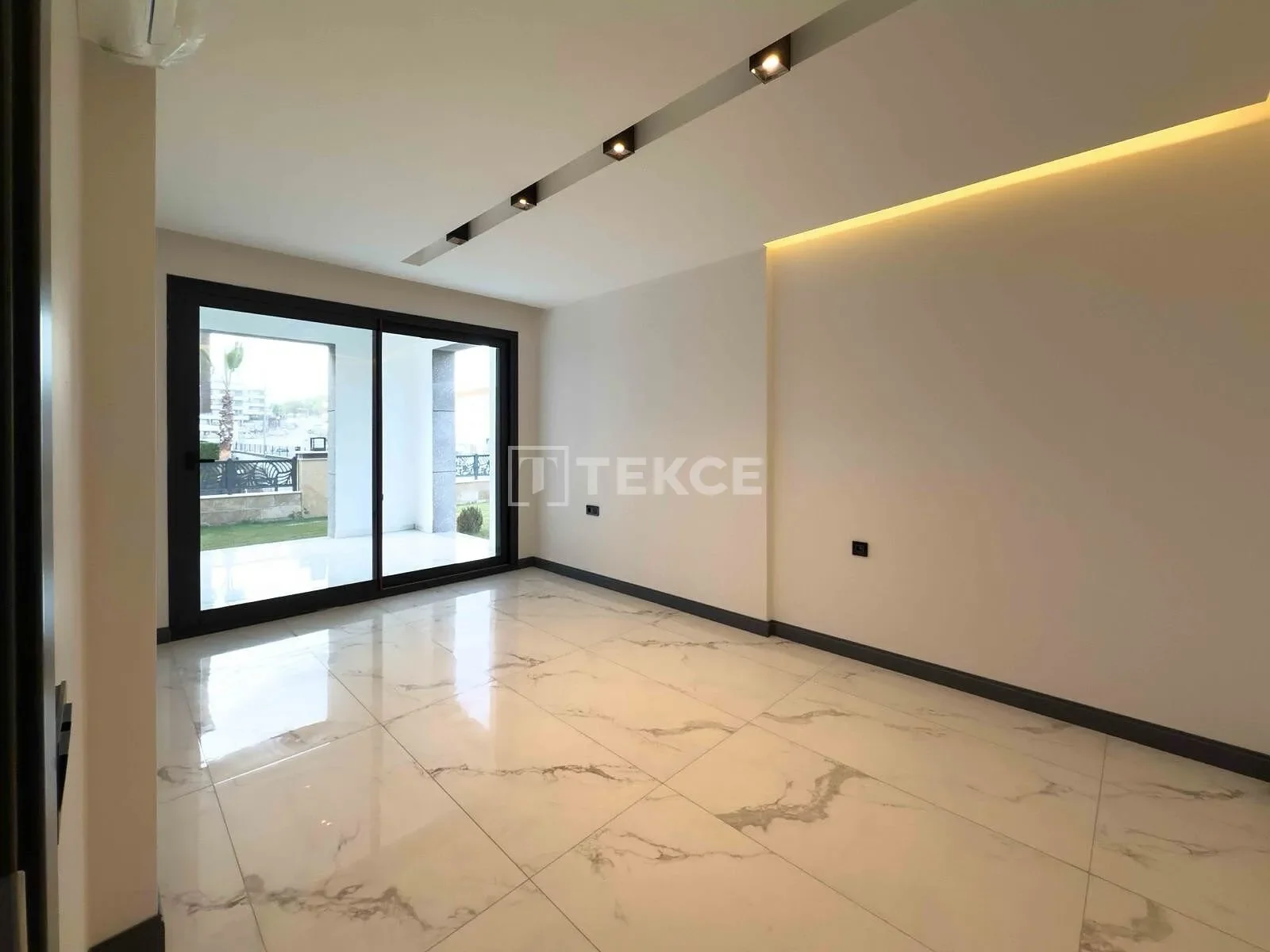 Gallery photo 10