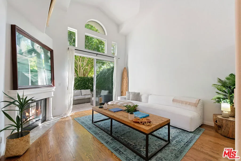 6477 Zuma View Place 125, Malibu, California, United States. - Photo 13