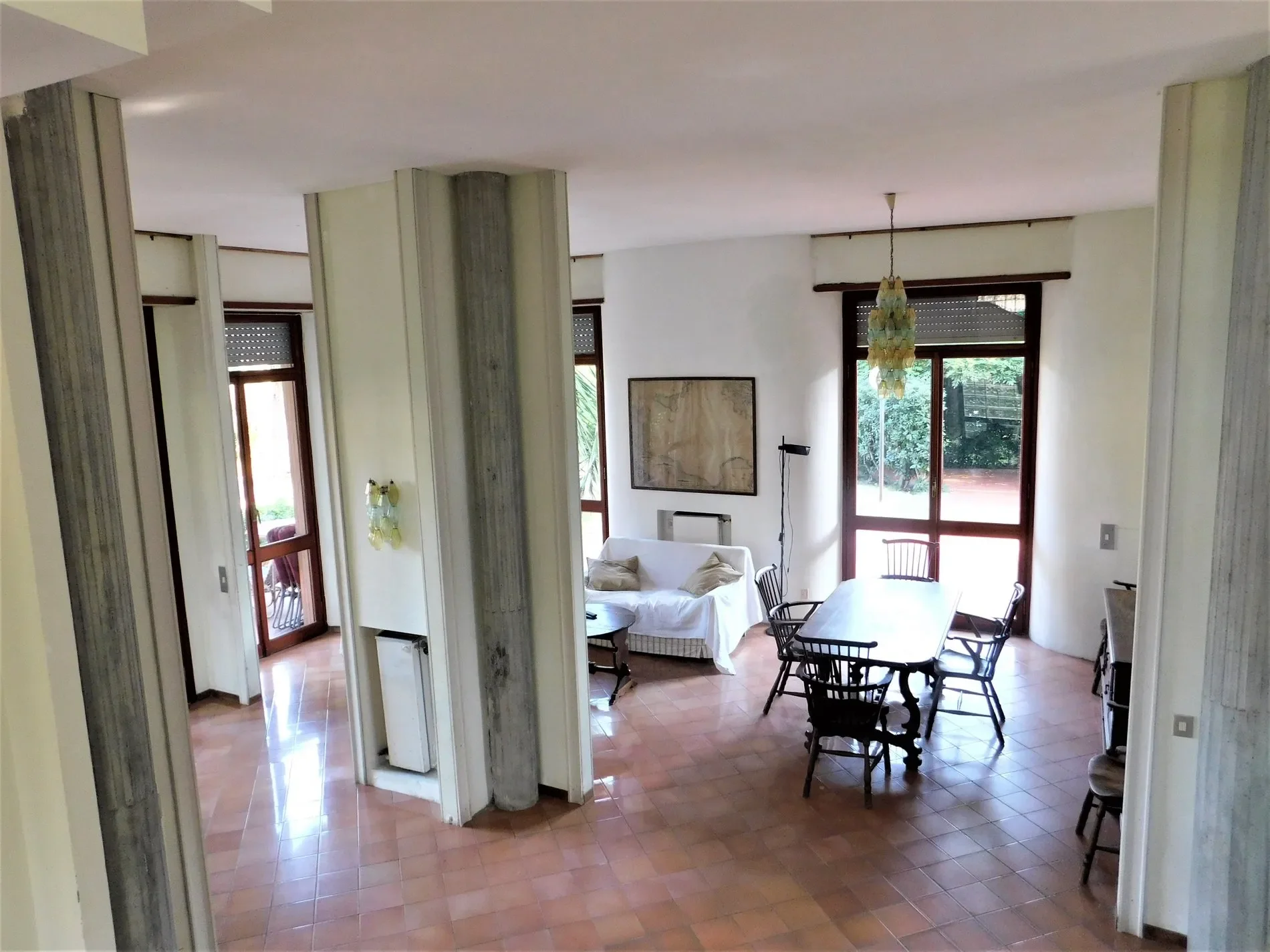Gallery photo 1