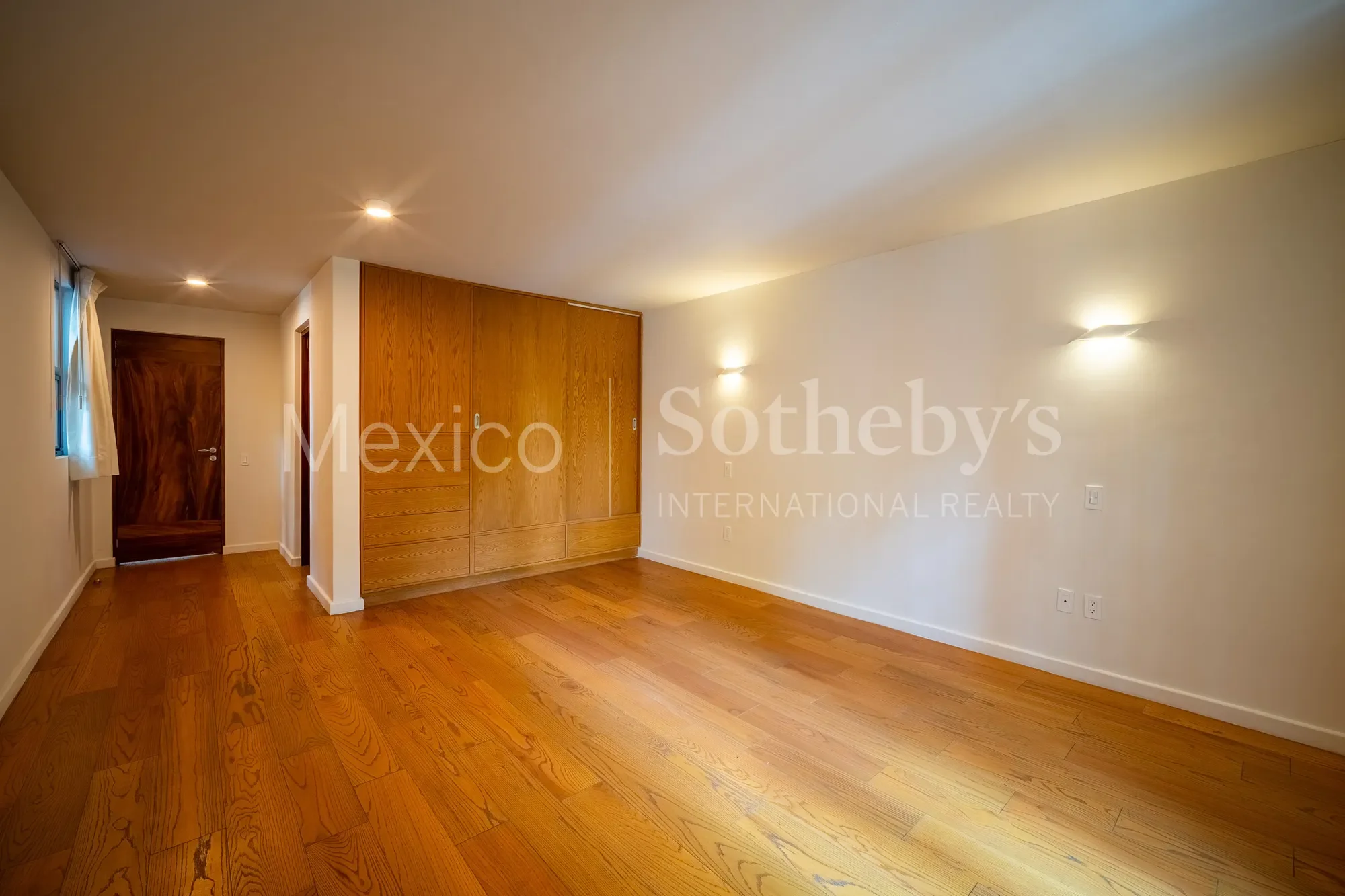 Gallery photo 10