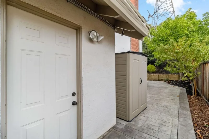 17716 Columbia Drive, Castro Valley, California, United States. - Photo 2