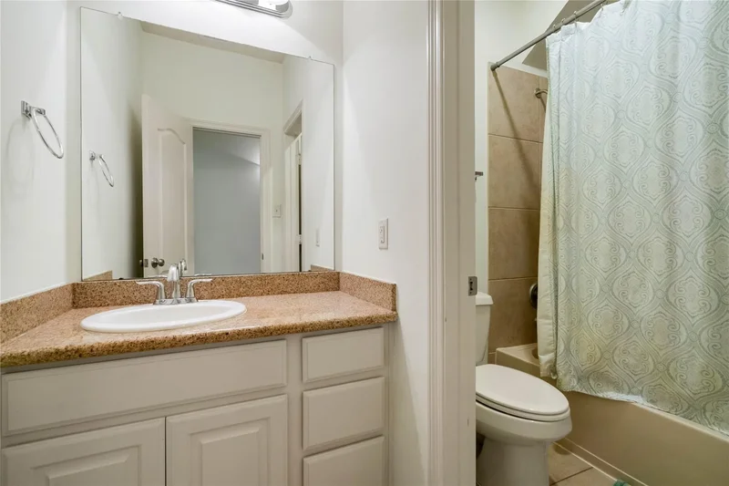241 W Tupelo Green Circle, Spring, Texas, United States. - Photo 12