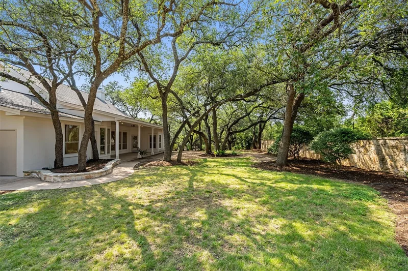 1881 County Road 414, Spicewood, Texas, United States. - Photo 3