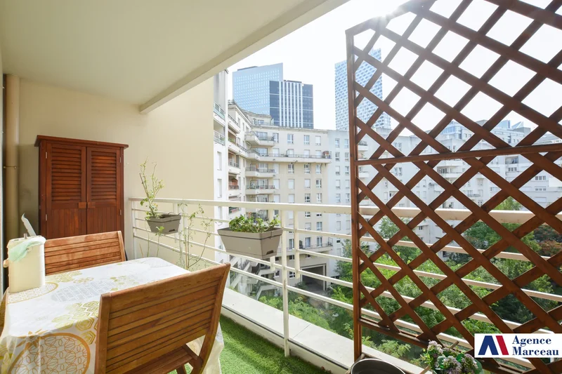 Courbevoie, Île-de-France, France. - Photo 11