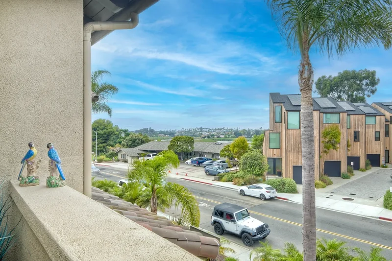 543 Laguna Drive , Carlsbad, CA 92008, Carlsbad, California, United States. - Photo 45