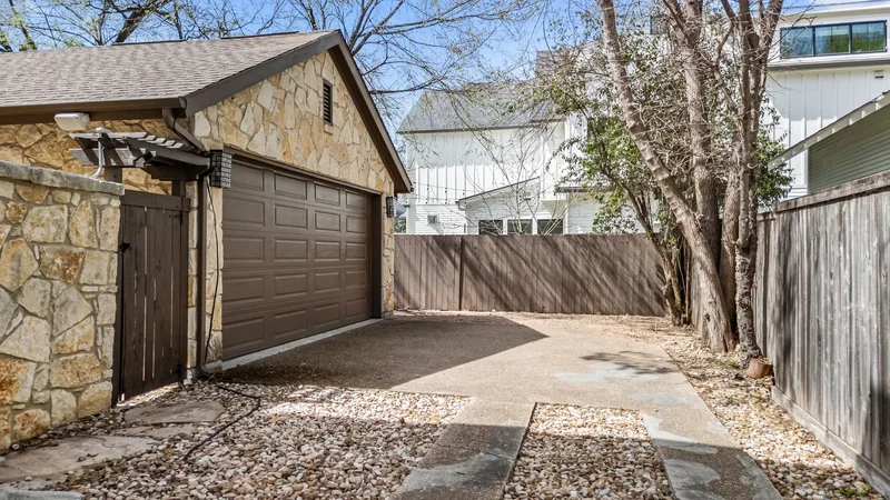 2002 Kinney Avenue, Unit B , Austin, TX 78704, Austin, Texas, United States. - Photo 31