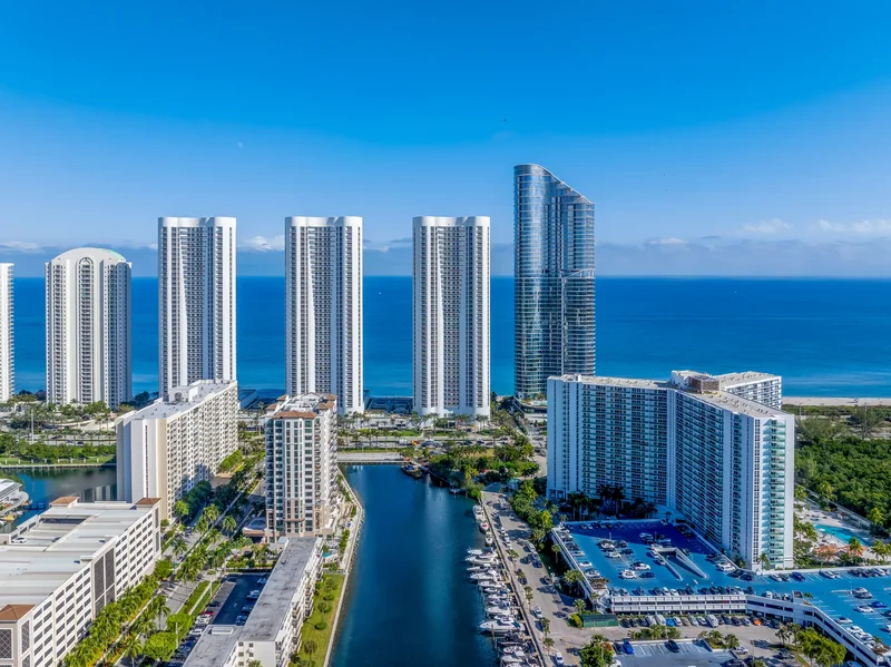 100 Bayview Dr Unit# 1905, Sunny Isles Beach, FL 33160, Golden Beach, Florida, United States. - Photo 2