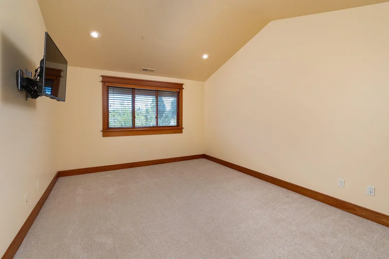 18883 Sutherland, Bend, OR, 97702, USA, Bend, Oregon, United States. - Photo 19