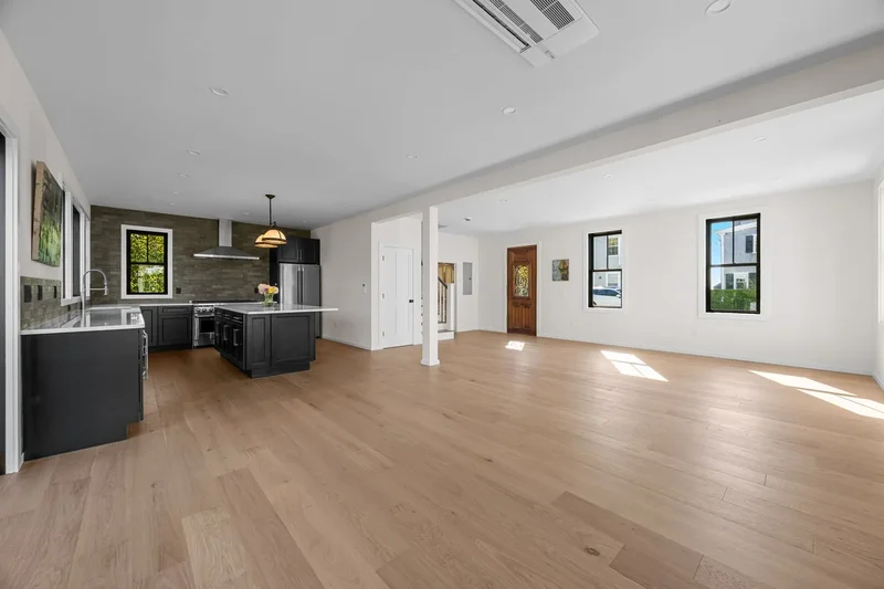 624 Commercial Street , Provincetown, MA 02657, Provincetown, Massachusetts, United States. - Photo 8