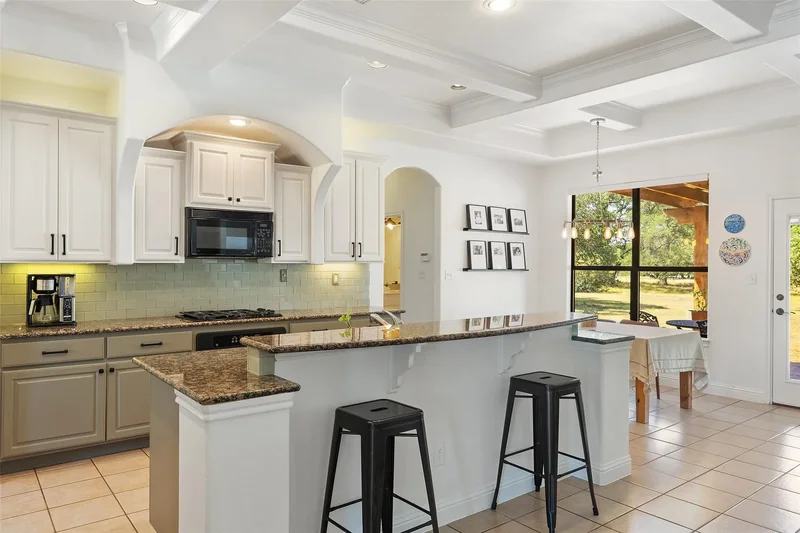 501 East TRL, Spicewood, Texas, United States. - Photo 13