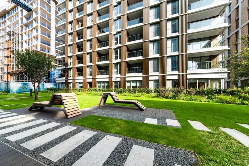 Radley House, Prince of Wales Drive, London, England, United Kingdom. - Photo 18