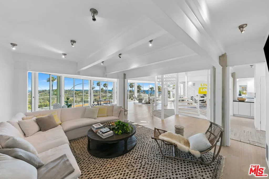 6375 Gayton Place, Malibu, California, United States. - Photo 4