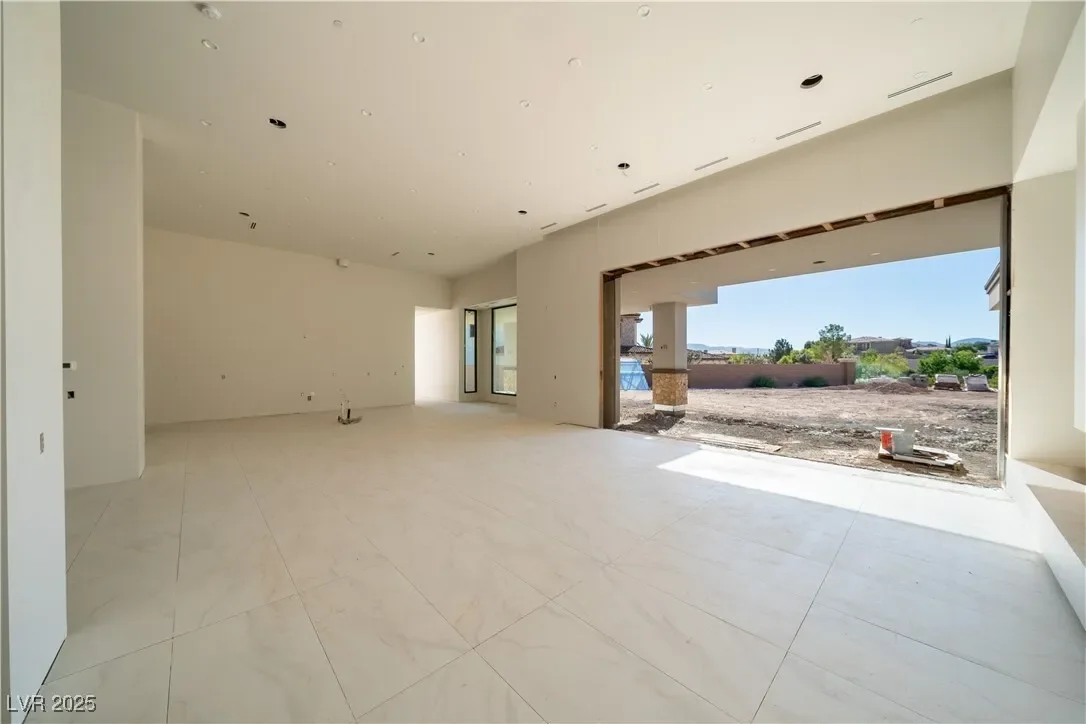 20 Olympia Canyon Way, Las Vegas, Nevada, United States. - Photo 9