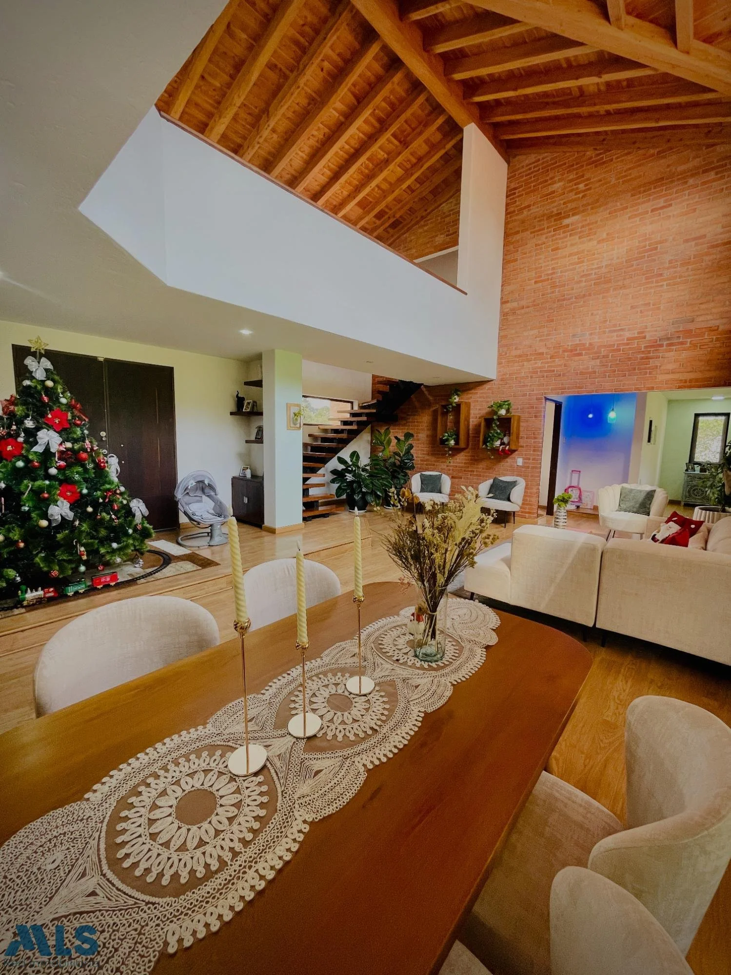 Gallery photo 6