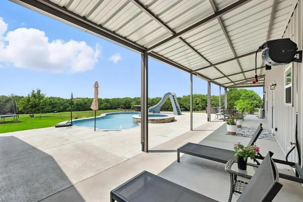 1106 Private Road 425, Savoy, Texas, United States. - Photo 32