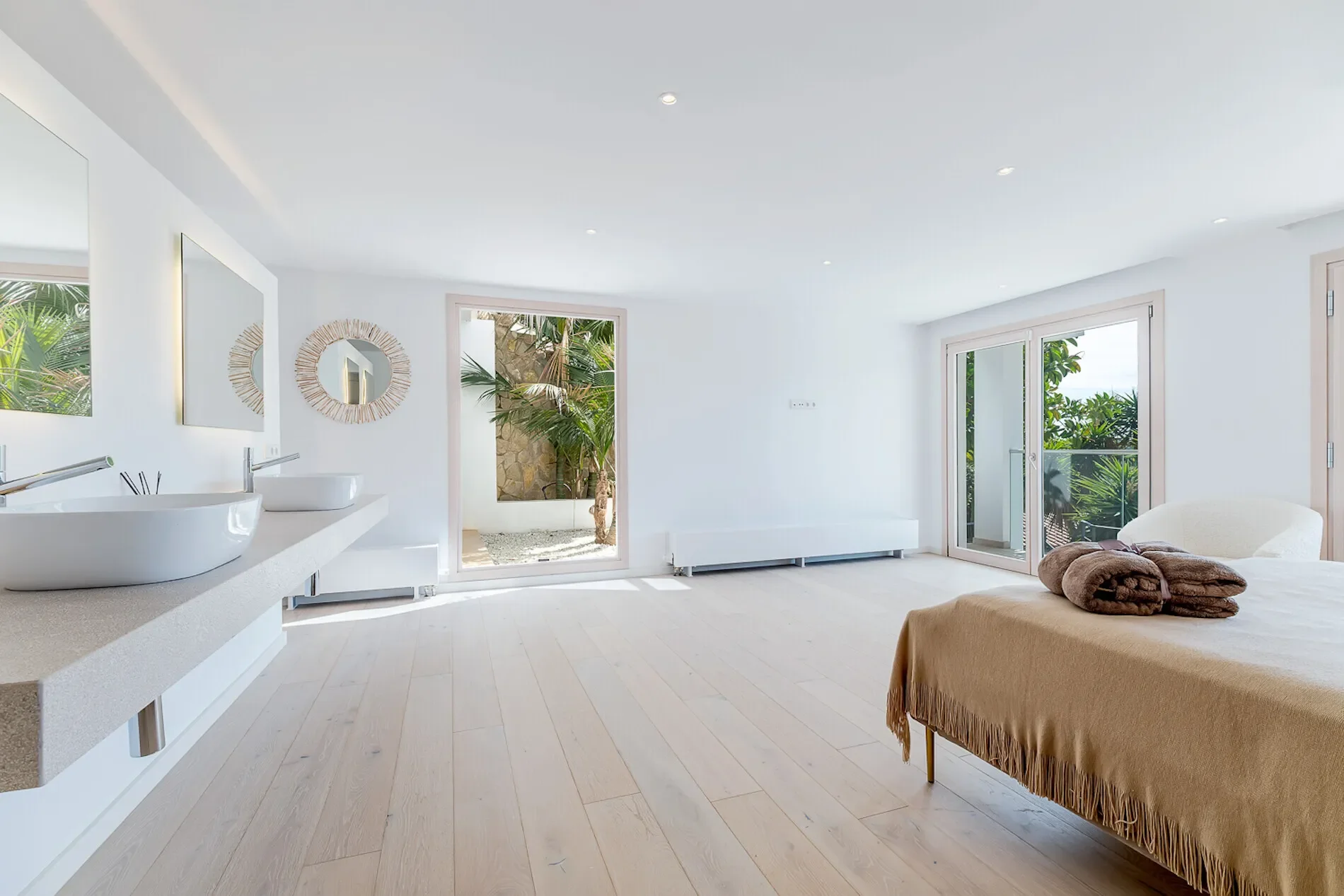 Gallery photo 3