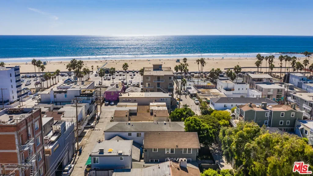 24 20th Avenue, Los Angeles, California, United States. - Photo 4
