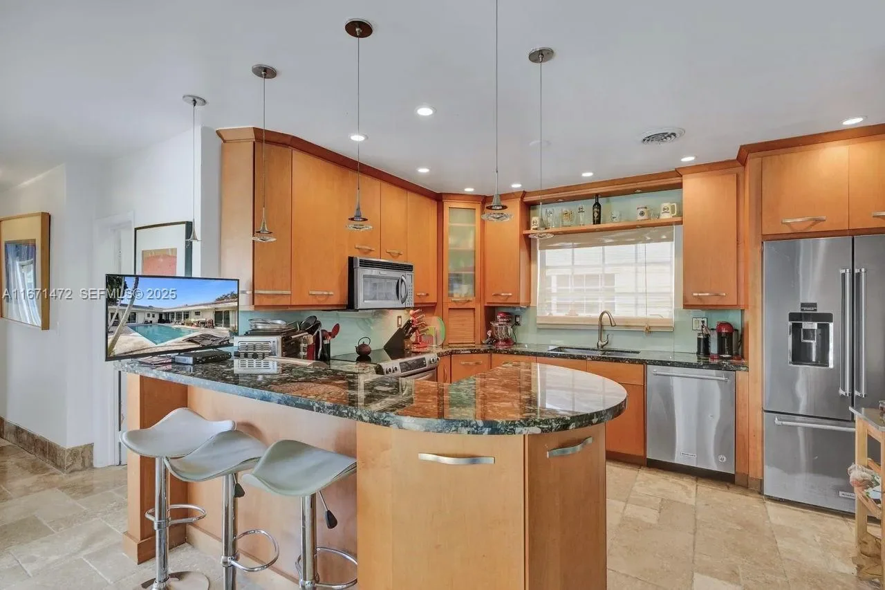 430 Miller Rd, Coral Gables, Florida, United States. - Photo 1