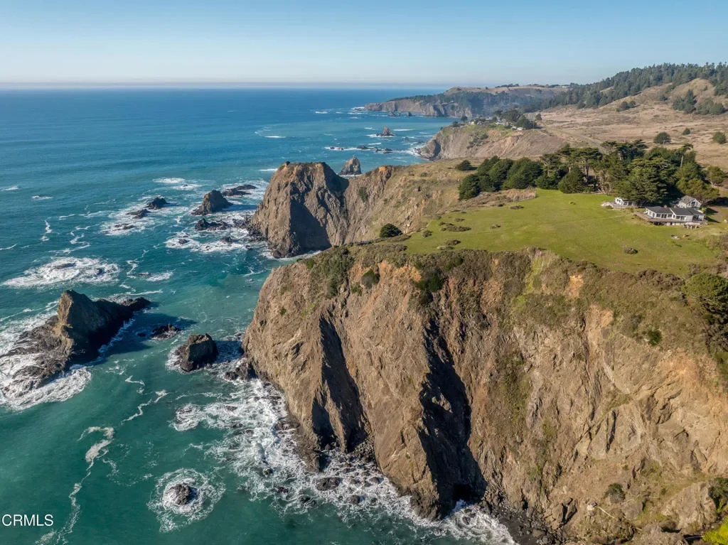 1990 S Highway 1, Albion, California, United States. - Photo 41