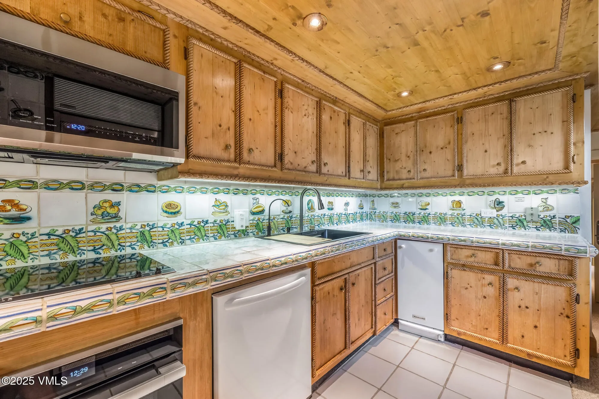 600 Vail Valley Drive 310, Vail, Colorado, United States. - Photo 11