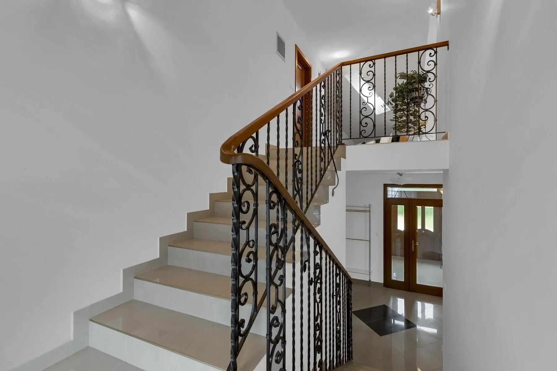 Gallery photo 6