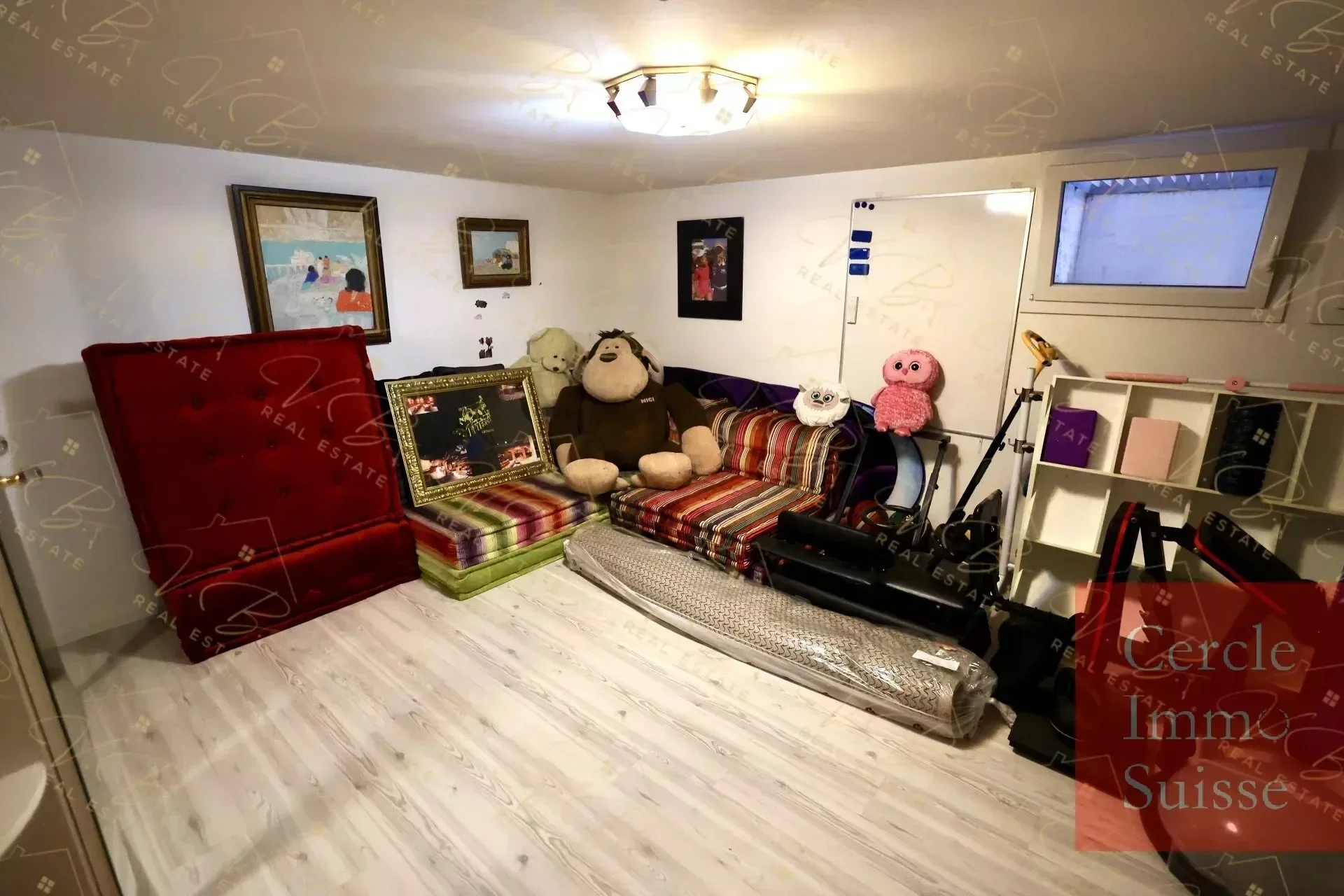Gallery photo 12