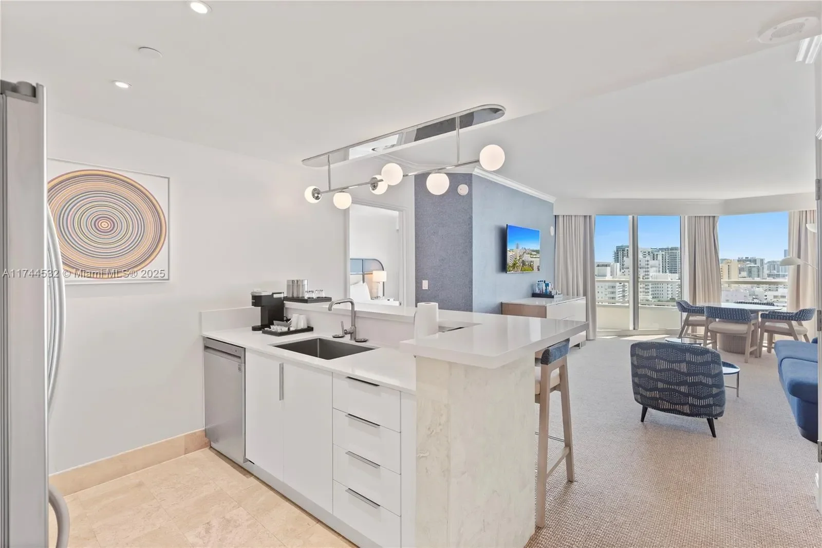 4401 COLLINS AV 1206, Miami Beach, Florida, United States. - Photo 10