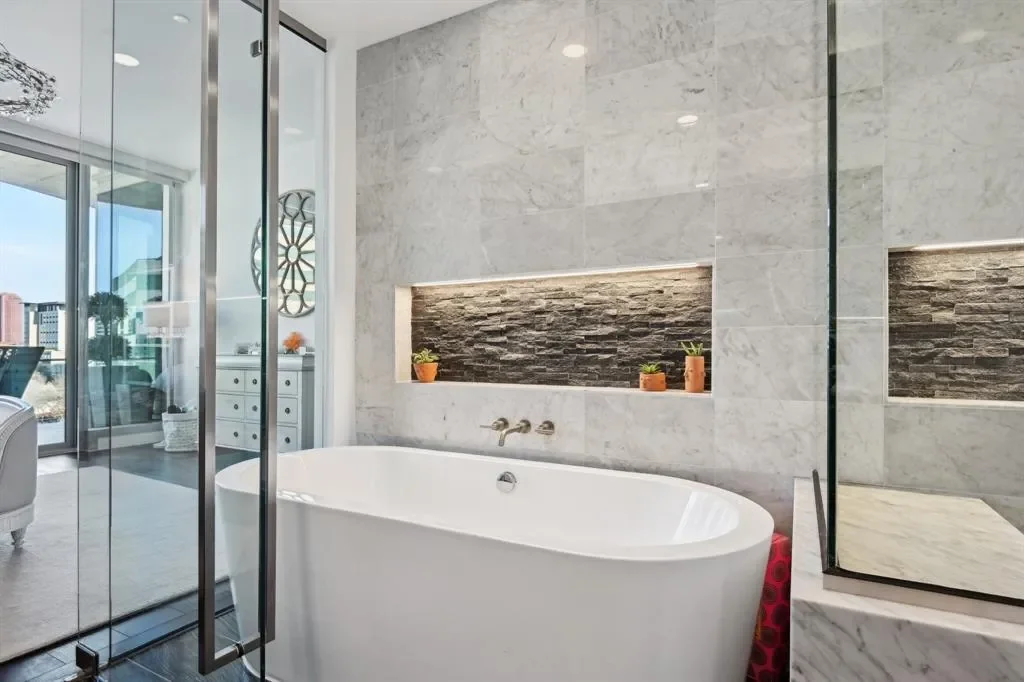 3130 N Harwood Street 705, Dallas, Texas, United States. - Photo 21