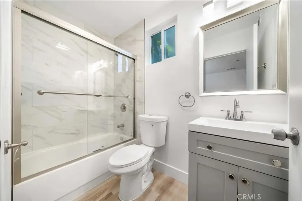 3721 S San Pedro Street, Los Angeles, California, United States. - Photo 11