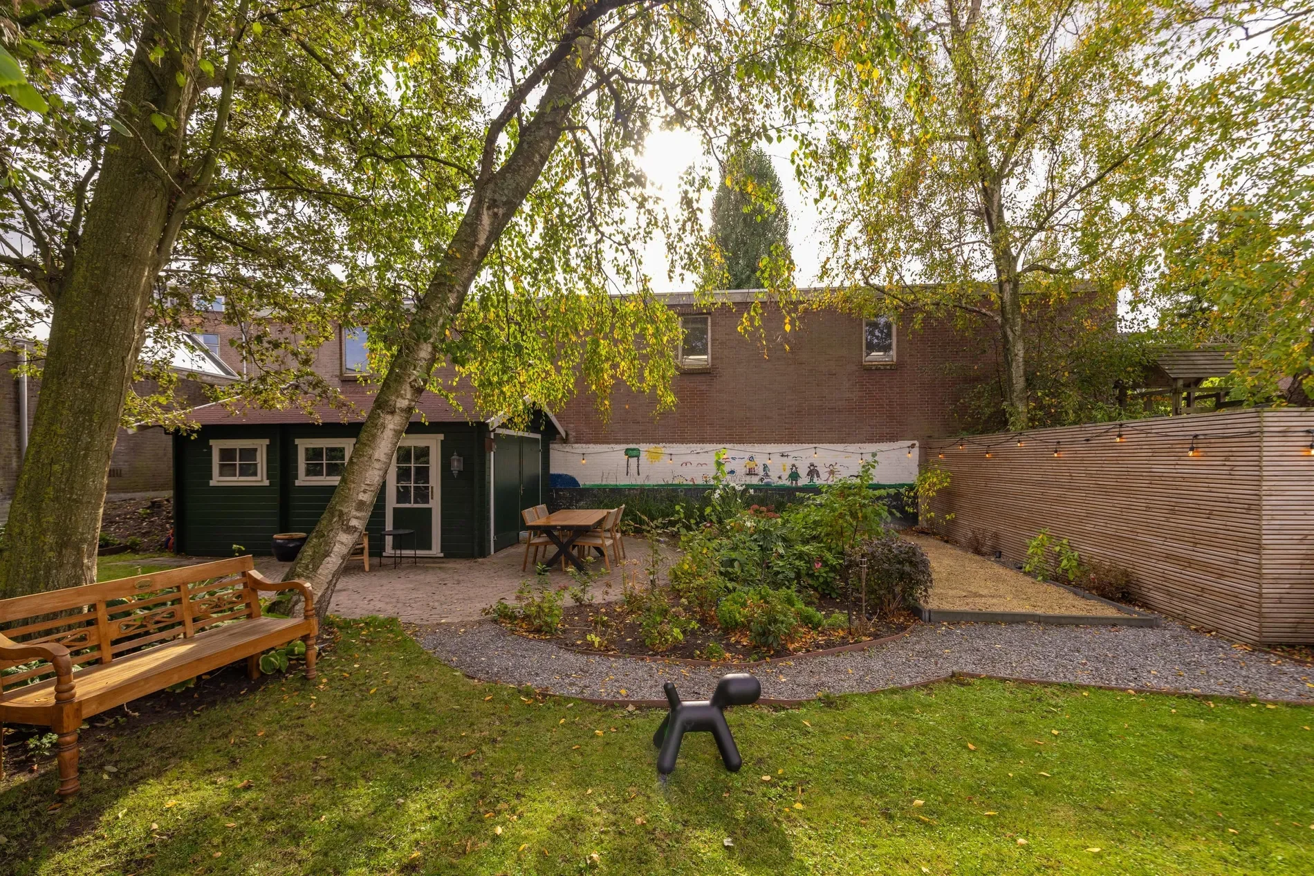 Exterior photo 2