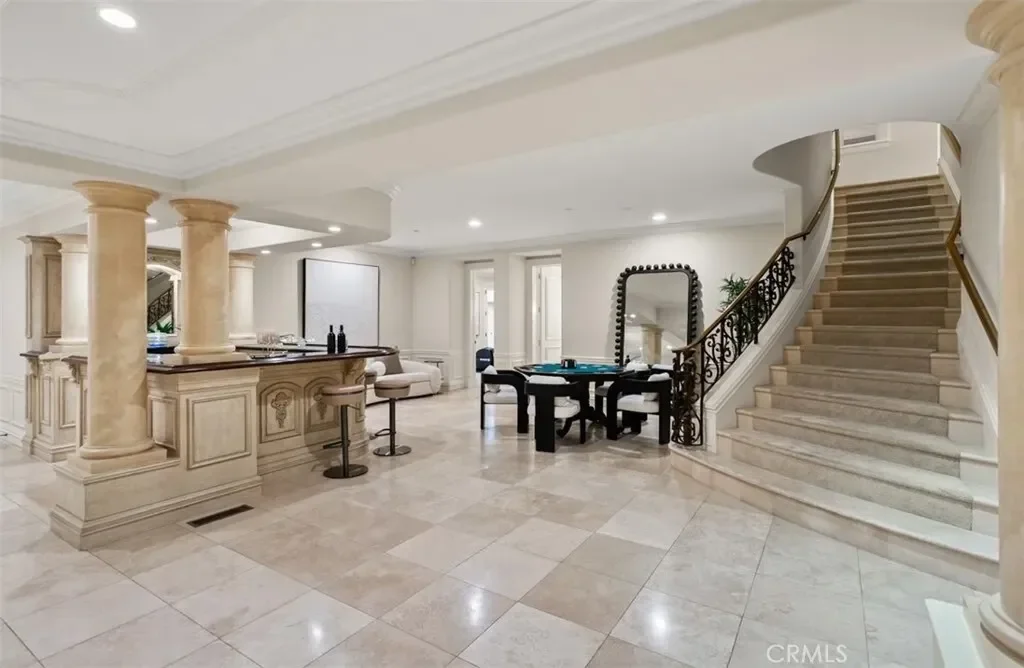 11 Shoreview, Newport Beach, California, United States. - Photo 54