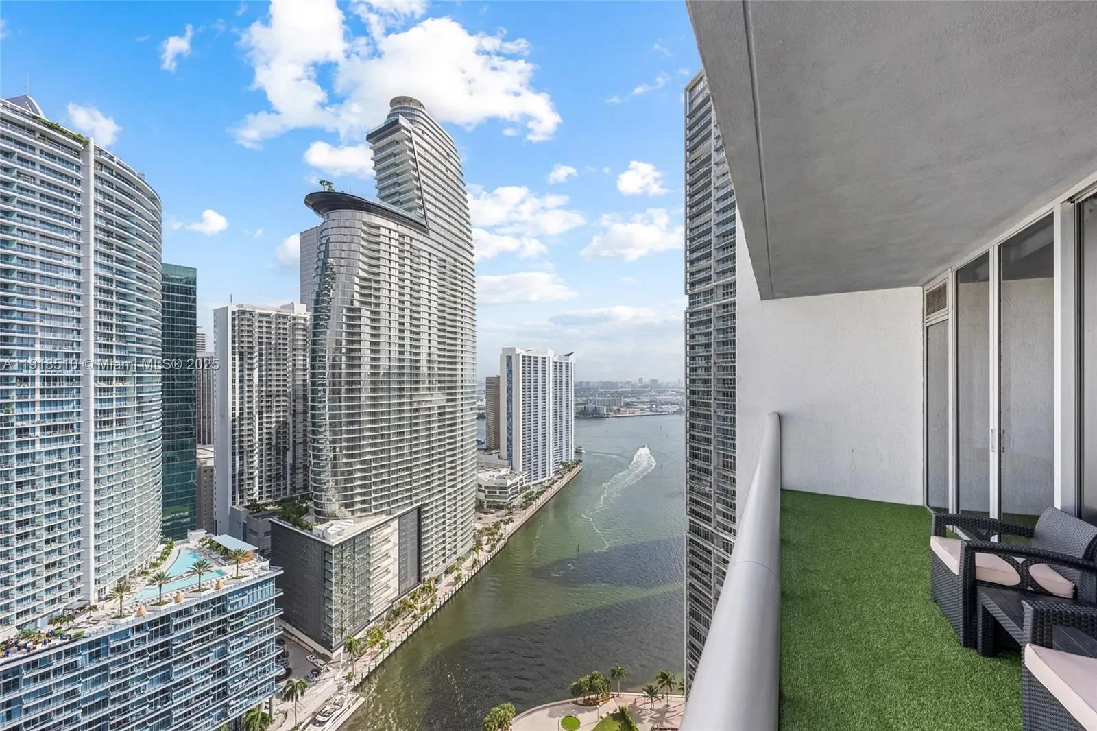 485 Brickell Ave 3503, Miami, Florida, United States. - Photo 6