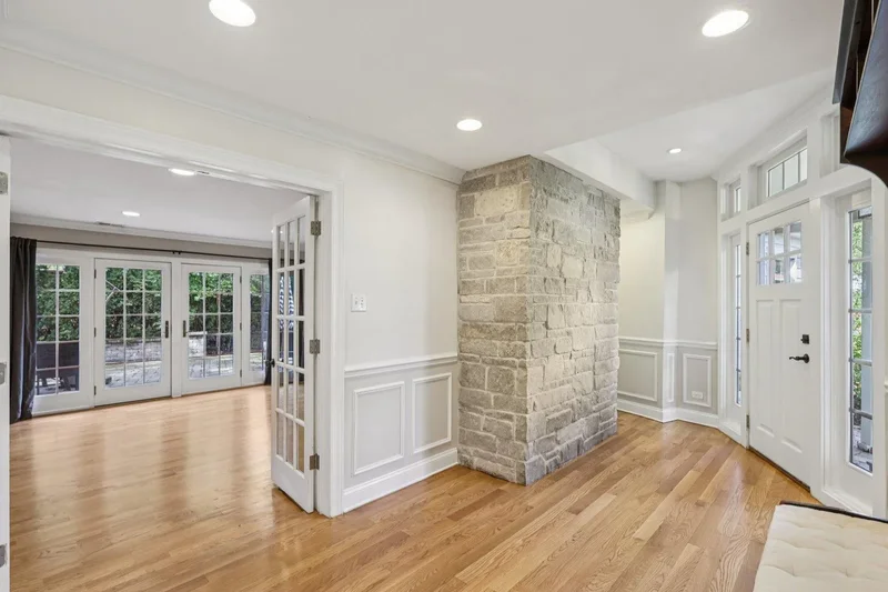6619 Palma Lane, Morton Grove, IL 60053, Morton Grove, Illinois, United States. - Photo 25