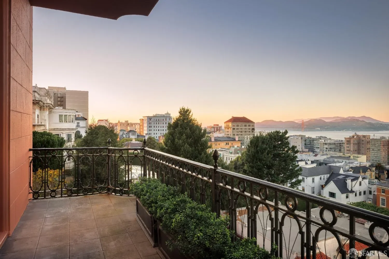 2006 Washington Street 4, San Francisco, California, United States. - Photo 23