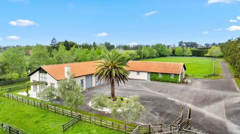 9 Hectare Subdividable Equestrian Excellence