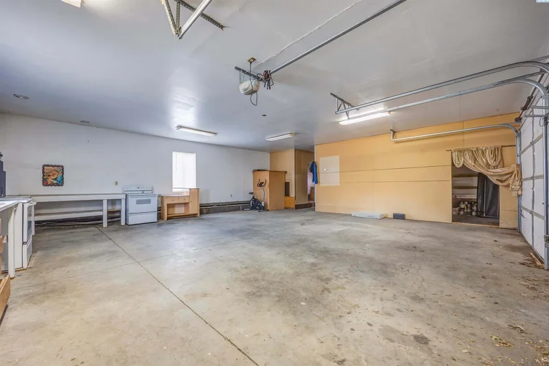 11816 W Acord Road, Benton City, WA 99320, Benton City, Washington, United States. - Photo 26