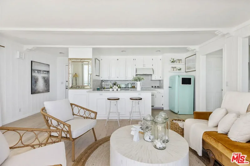 11924 WHITEWATER Lane, Malibu, California, United States. - Photo 16