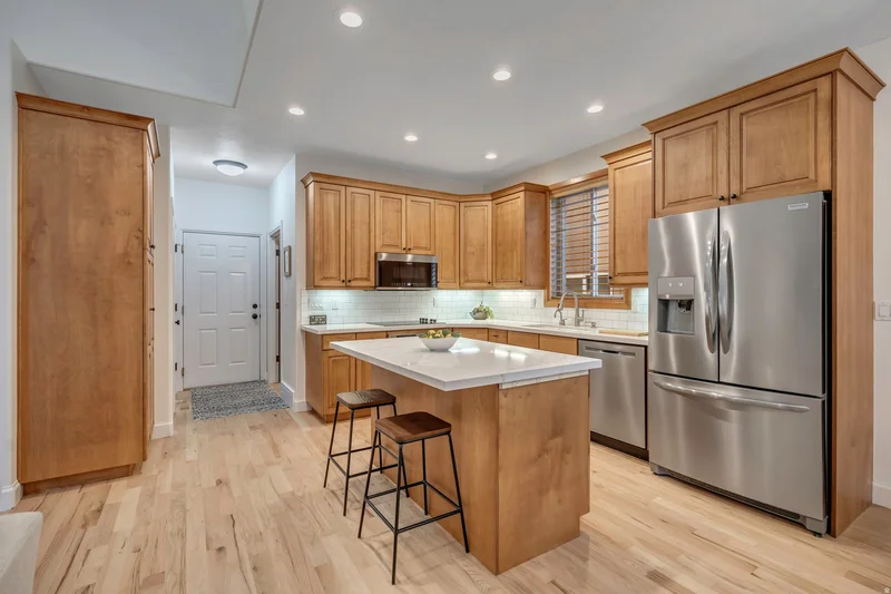 3261 E LANTERN HILL CT, Sandy, Utah, United States. - Photo 13