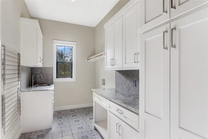 2060 County Road 2027, Glen Rose, Texas, United States. - Photo 14