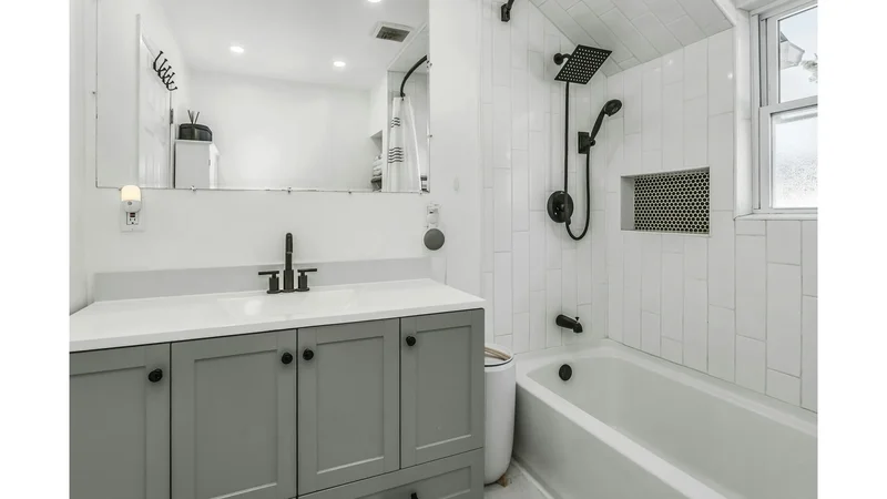 42 13th Street, Locust Valley, New York, United States. - Photo 25