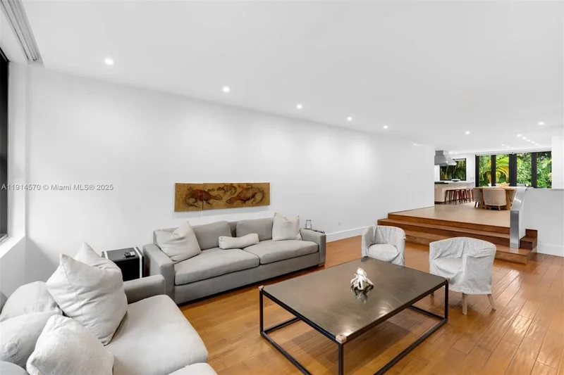 2815 Regatta Ave, Miami Beach, Florida, United States. - Photo 24