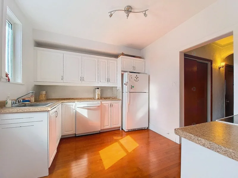 4674 4676 Av. Earnscliffe, Montréal, Quebec, Canada. - Photo 25