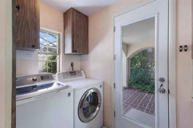 457 Woodland Drive, Sarasota, FL 34234, Sarasota, Florida, United States. - Photo 54