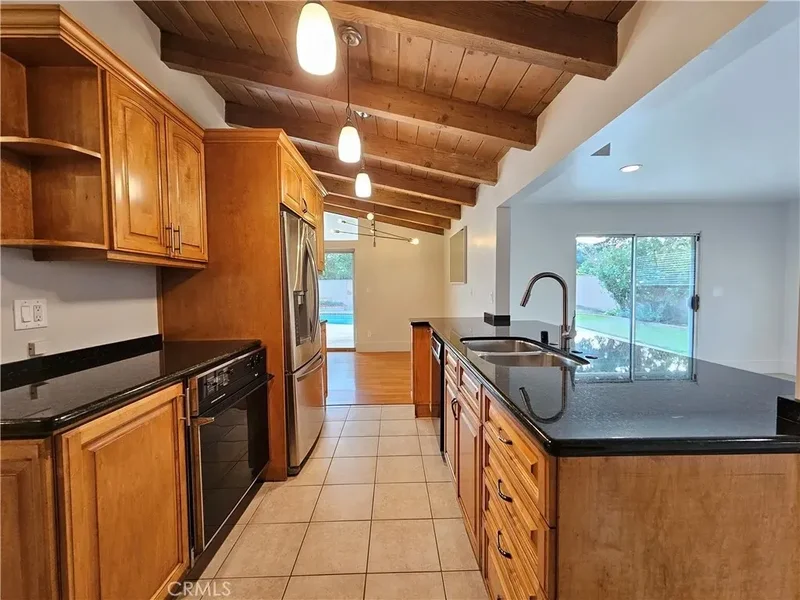 17530 Tuba Street, Los Angeles, California, United States. - Photo 13