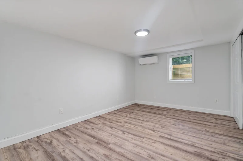 35 Suffolk Rd, Hampton Bays, New York, United States. - Photo 32