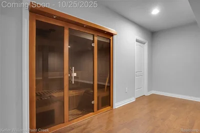 Thumbnail 33
